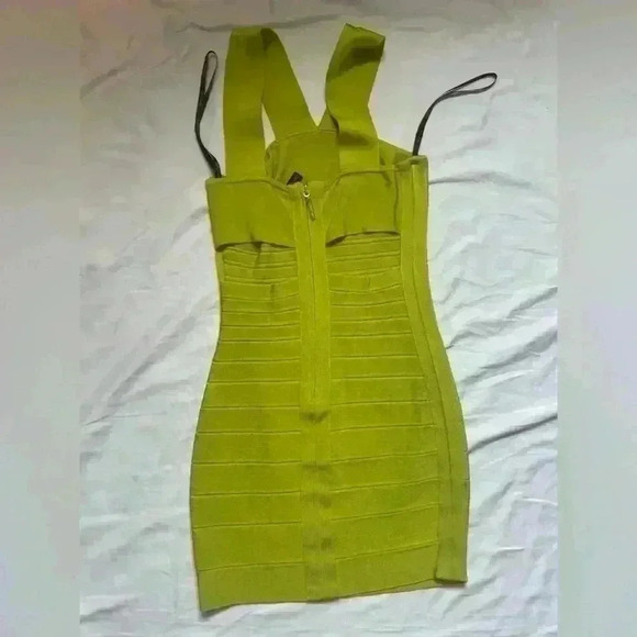 Guess by Marciano Women’s Size Small Dress - Picture 3 of 6